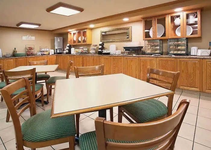 Americinn By Wyndham Event Center Area Hotel