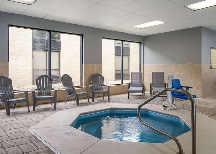 Hotel Americinn By Wyndham Event Center Area